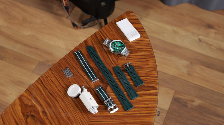 - Huawei Watch Ultimate:   Huawei