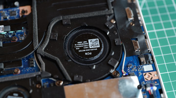  ASUS ROG Zephyrus G 16 GU605WI:   