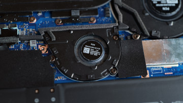  ASUS ROG Zephyrus G 16 GU605WI:   