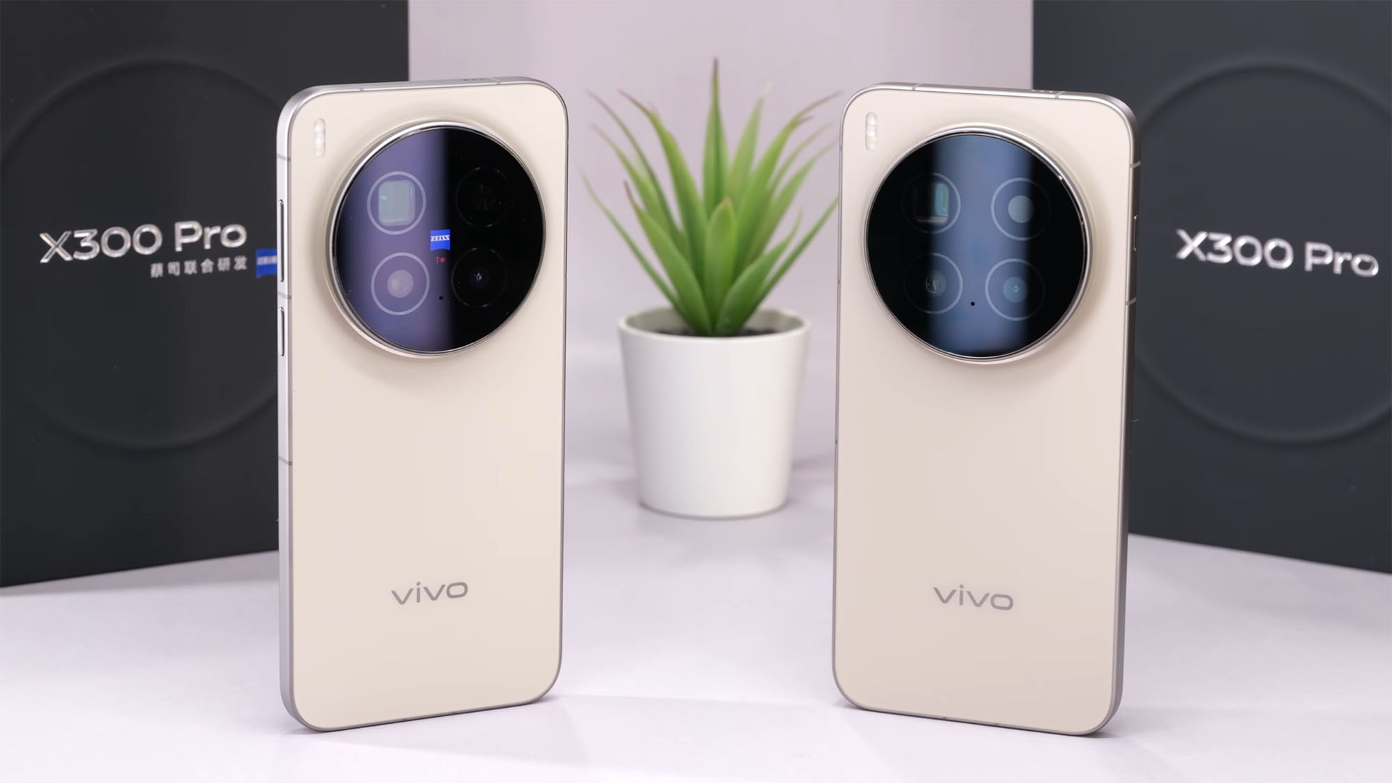 ВИДЕО: обзор-сравнение Vivo X300 Pro для РФ и Китая – велики ли отличия?