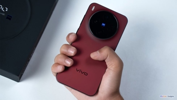 В Индии вышел красный Vivo X300: подборка фото