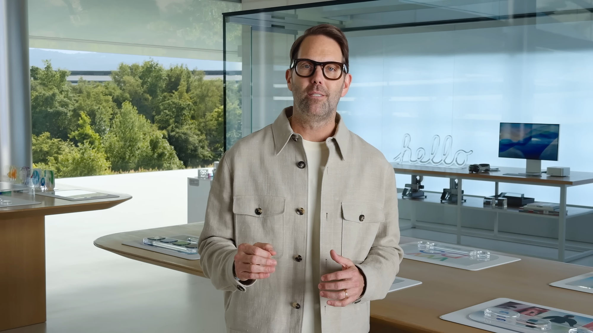 Глава отдела дизайна ПО Apple, создавший Liquid Glass, покинул компанию