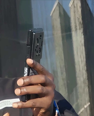 Xiaomi 17 Ultra засняли на улице до презентации