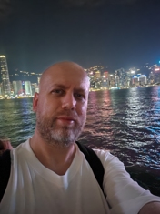 Обзор OnePlus 15: самый оптимальный смартфон года?