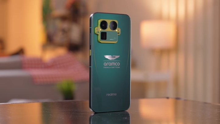 Обзор Realme GT 8 Pro с камерой Ricoh GR и Snapdragon 8 Elite Gen 5