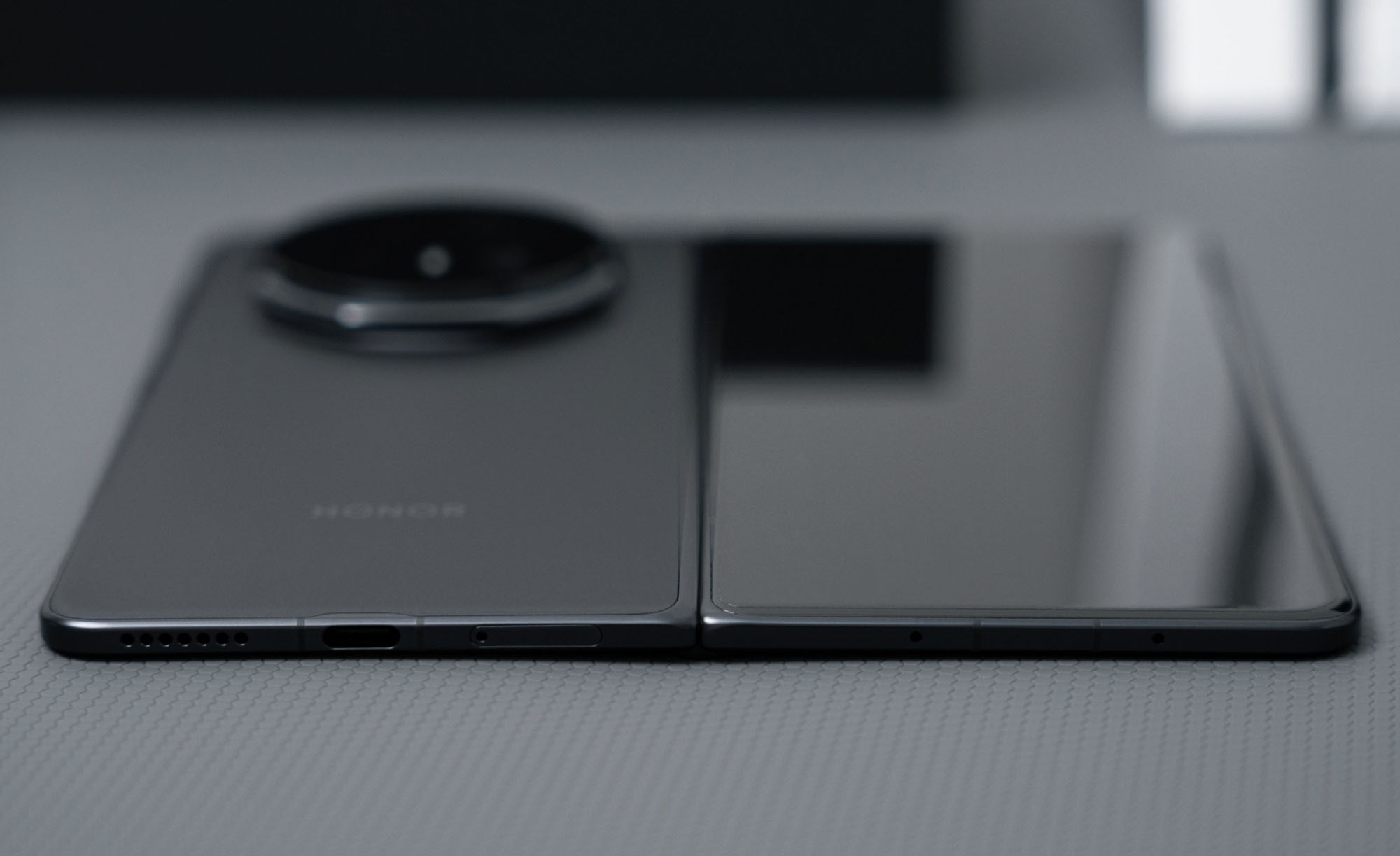 Honor Magic V6 обновит батарейный рекорд среди раскладушек