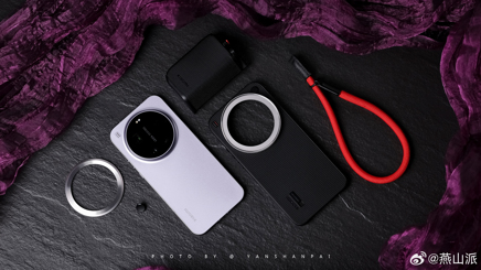 Xiaomi 17 Ultra и 17 Ultra by Leica уже красуются на качественных живых фото