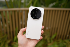 Xiaomi 17 Ultra и 17 Ultra by Leica уже красуются на качественных живых фото