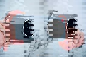 Xiaomi 17 Ultra и 17 Ultra by Leica уже красуются на качественных живых фото