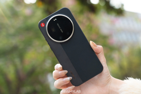 Xiaomi 17 Ultra и 17 Ultra by Leica уже красуются на качественных живых фото