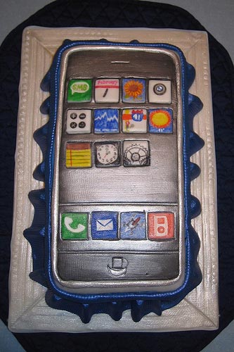 Apple iPhone cake
