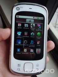 Motorola Cliq XT, Nokia Nuron и Samsung Gravity 2 для США