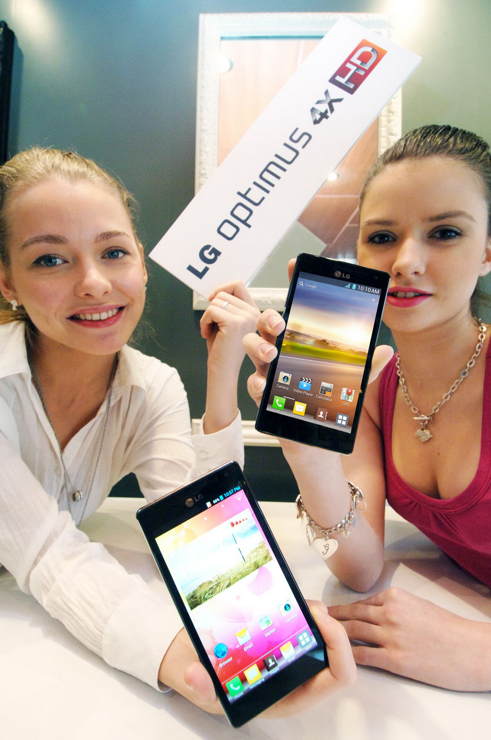 LG Optimus 4X HD: первый четырехъядерный смартфон LG