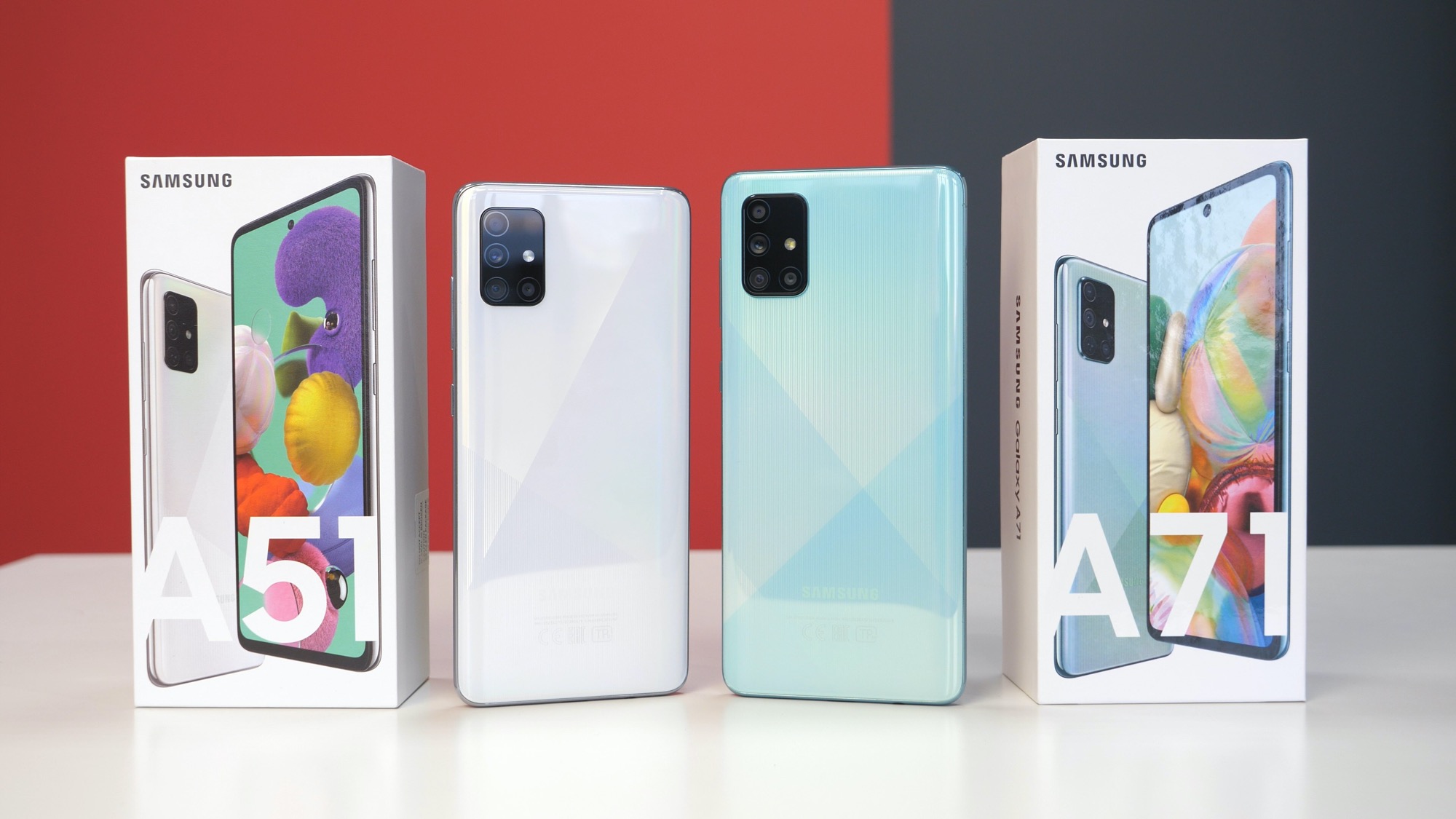 Распаковка Samsung Galaxy A71 рядом с Galaxy A51 от Mobiltelefon.ru