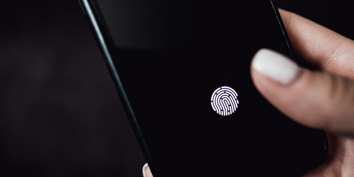 Apple    Touch ID  iPhone 13