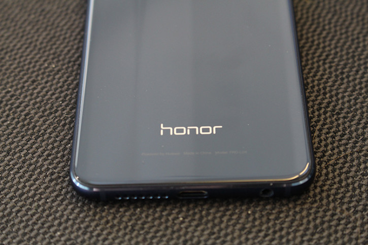 Ставки растут: Honor потеснит Samsung на рынке складных смартфонов
