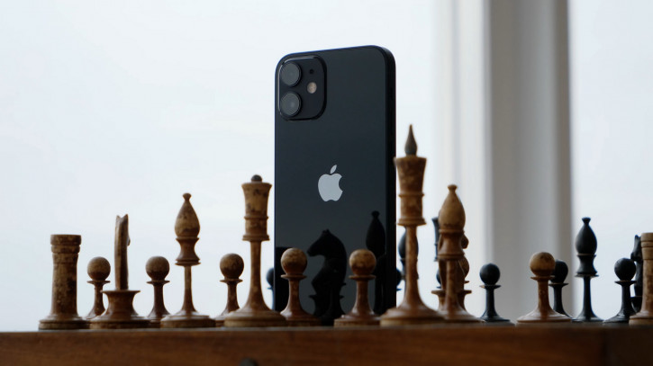 Обзор Apple iPhone 12 mini: единственный в своём роде