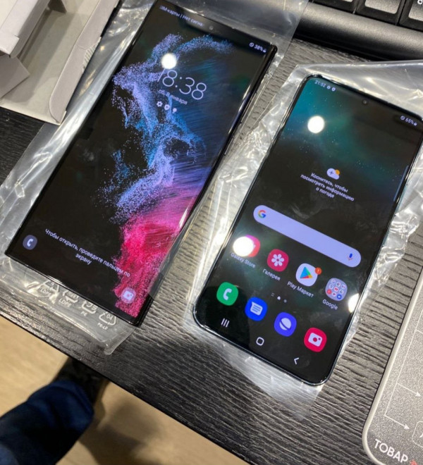 Samsung Galaxy S22 и S22 Ultra вживую с обеих сторон накануне анонса