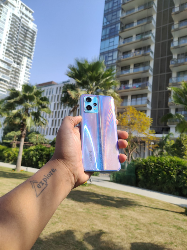 Realme 9 Pro+  -     