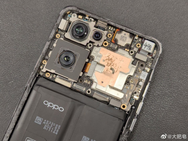 Гигант! Модуль камеры OPPO Find X5 Pro рядом с iPhone 13 Pro Max