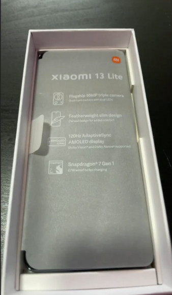 Распаковка Xiaomi 13 Lite на фото