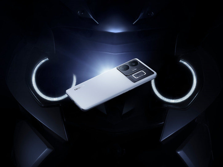 Внимание на кольцо: тизеры и новые пресс-фото Realme GT3