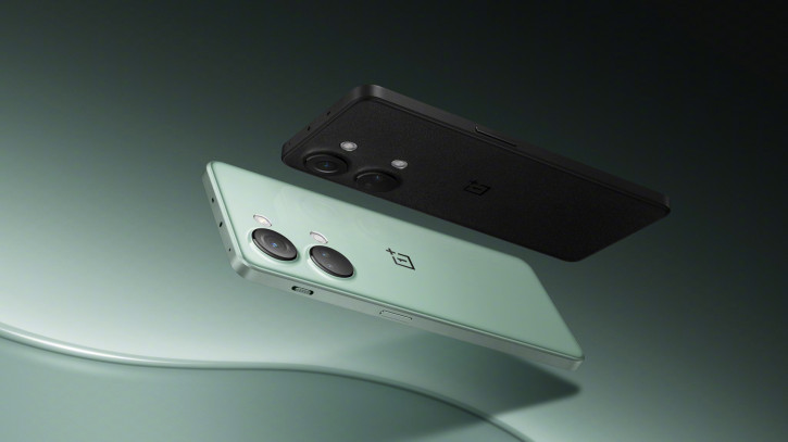 OnePlus Ace 2V в обеих расцветках позирует на официальных плакатах