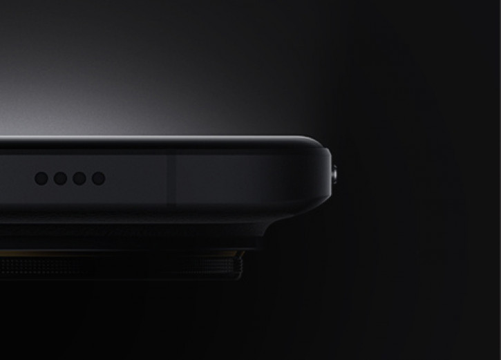 Гигантская шайба и смена формы экрана: новый постер Xiaomi 14 Ultra