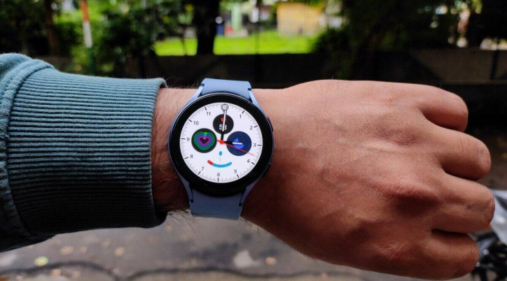 Энтузиаст запустил GTA, Need for Speed и God of War на Galaxy Watch 5