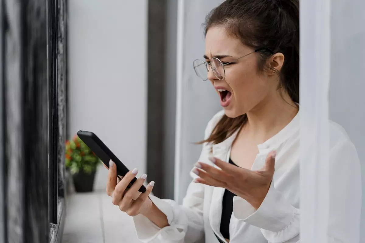 Просто обматерите смартфон: секретный способ отключения ИИ от Google
