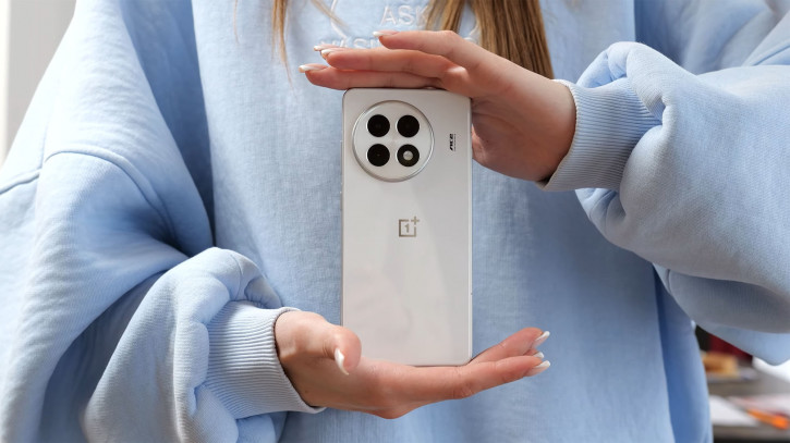 :  OnePlus Ace 5 Pro     