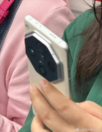  OPPO Find X7 Ultra     Find X8 Ultra