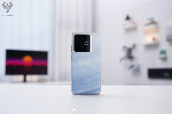 Realme GT 7 Pro Racing Edition      