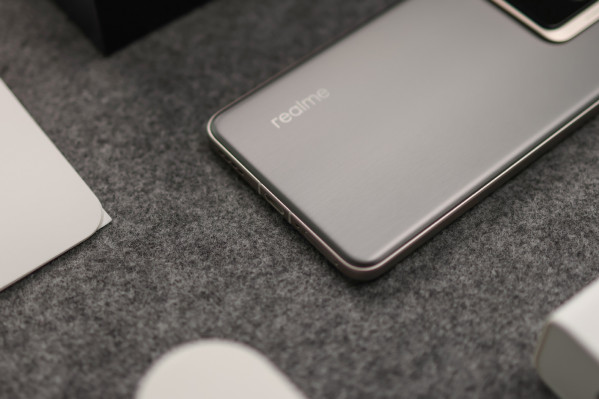 Realme GT 7 Pro Racing Edition      
