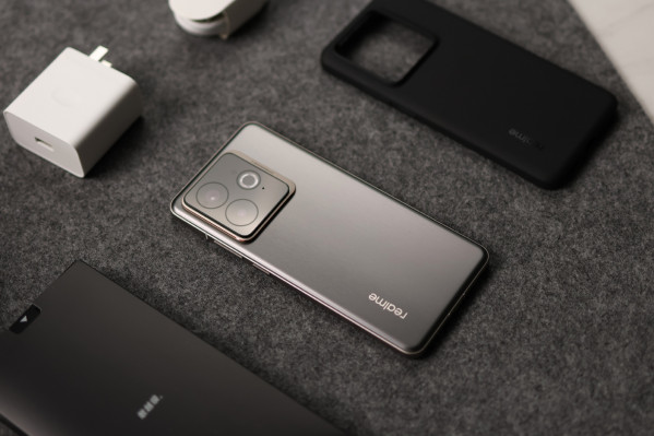Realme GT 7 Pro Racing Edition      