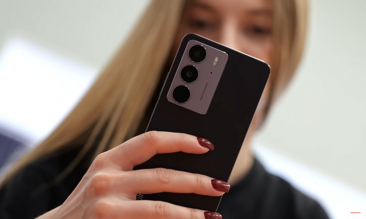 ВИДЕО: обзор Realme C75 - недорогой орехокол на Android