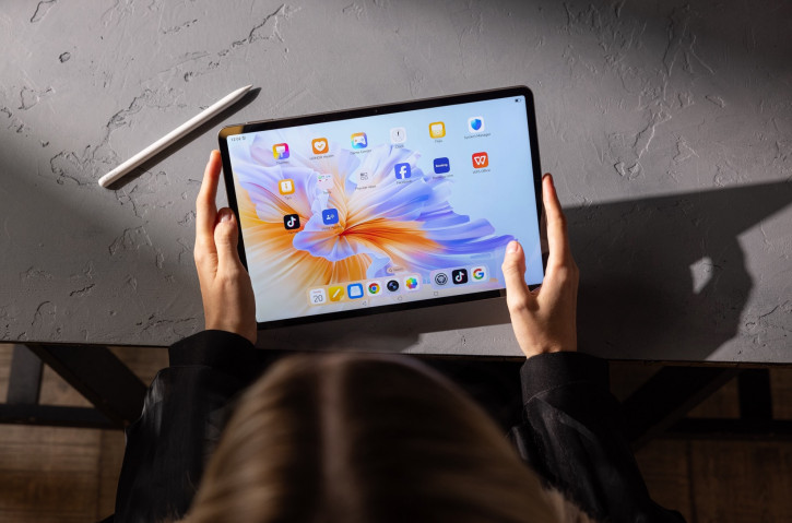   Honor Pad V9   :   