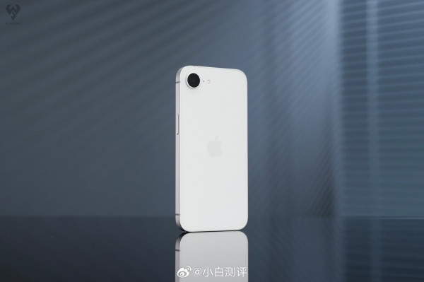 iPhone 16e         