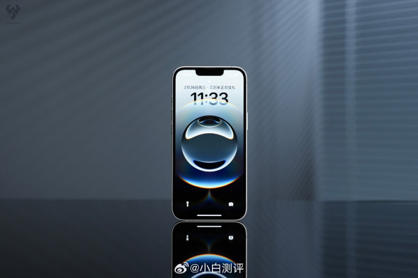 iPhone 16e         