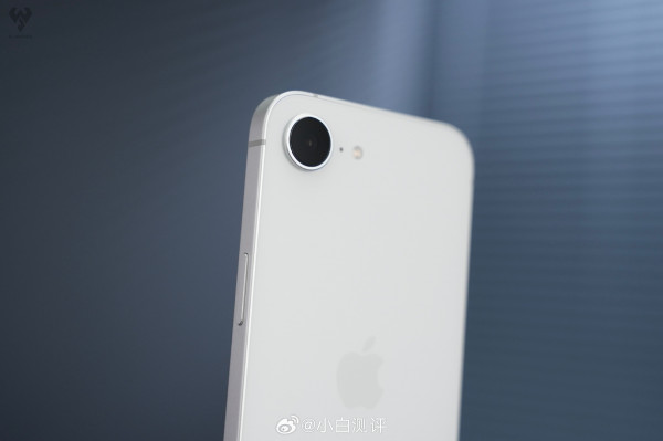 iPhone 16e         