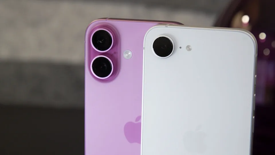 iPhone 16e         