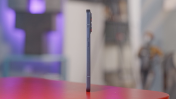 Обзор OPPO Reno15 5G: смартфон, который вернет вас в начало 2000-х