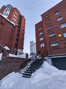 Обзор OPPO Reno15 5G: смартфон, который вернет вас в начало 2000-х