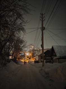 Обзор OPPO Reno15 5G: смартфон, который вернет вас в начало 2000-х