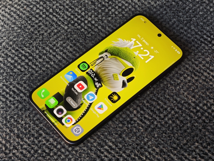 Обзор OPPO Reno15 5G: смартфон, который вернет вас в начало 2000-х