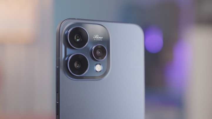 Обзор OPPO Reno15 5G: смартфон, который вернет вас в начало 2000-х