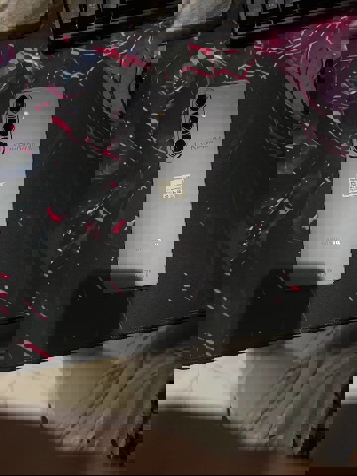 Samsung Galaxy S26+ продают на барахолке до анонса: первые живые фото