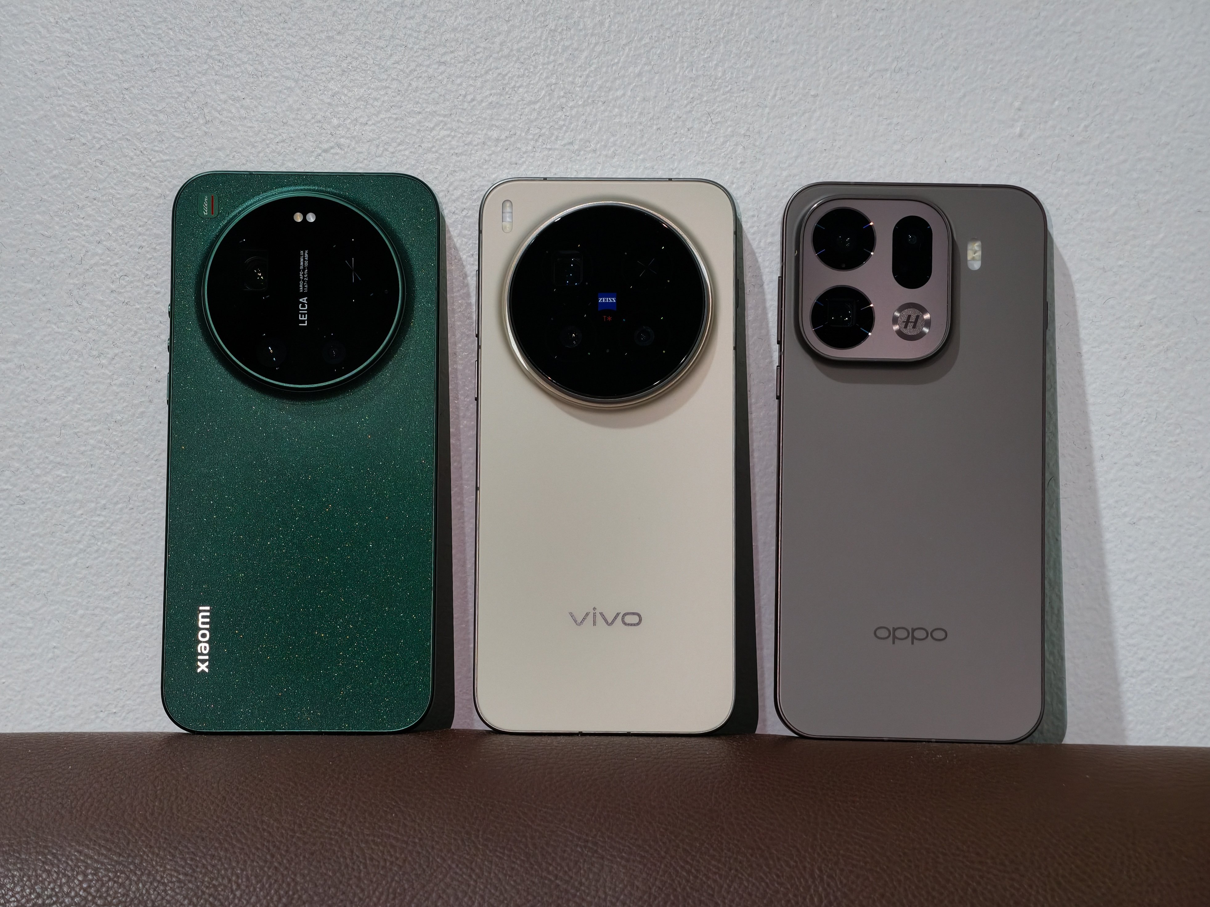 Наследники весенних Ultra-флагманов выйдут неожиданно рано