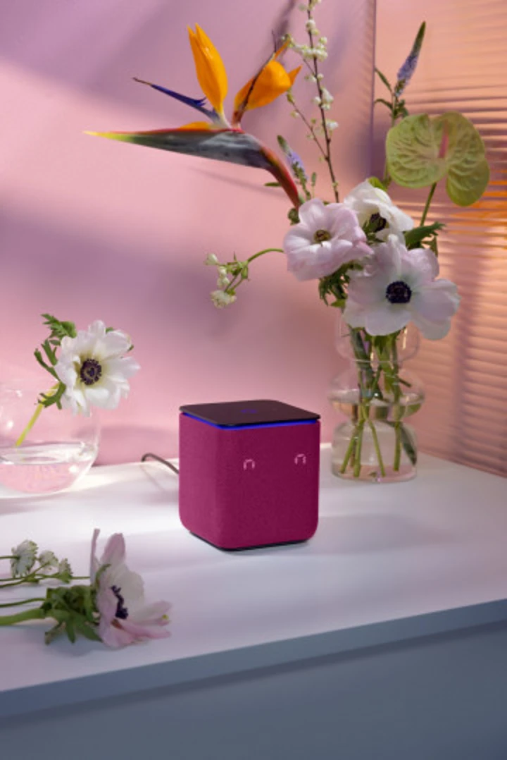 Яндекс Станция Миди стала доступна в новых цветах для него и для неё