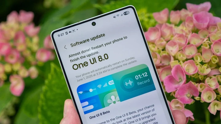 Бета Android 16 стала доступна для прошлогодних флагманов Samsung